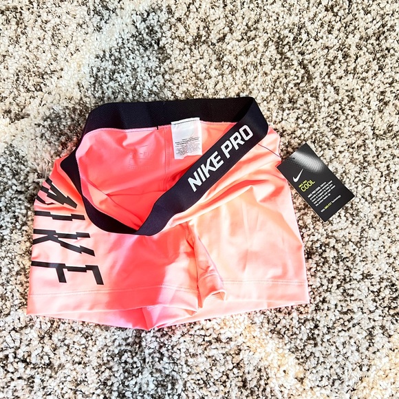 Nike Pro Shorts - Picture 2 of 2